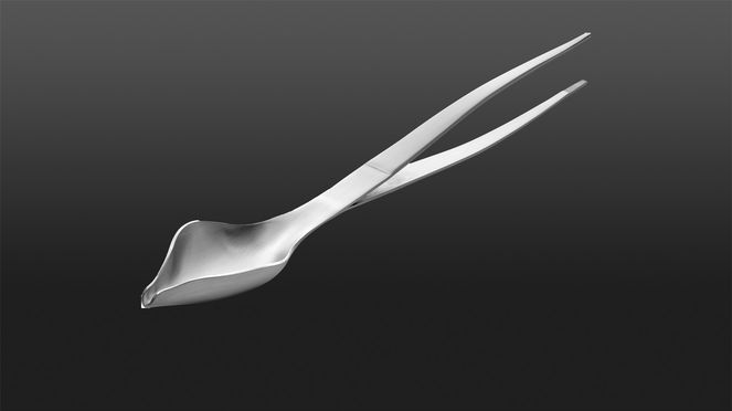 
                    Pince à décorer en acier inoxydable de triangle à Solingen adaptée au contact alimentaire; passe au lave-vaisselle