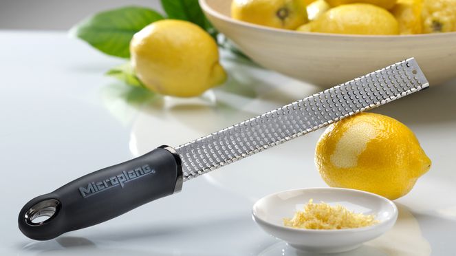 
                    Le Zester Microplane est idéal pour les agrumes.