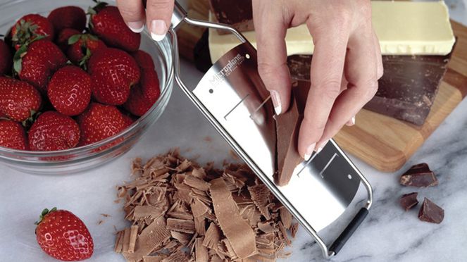 
                    Microplane Professional grater for grating chocolate