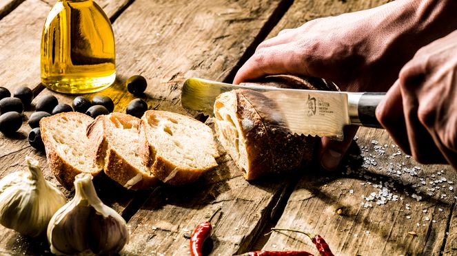 
                    Coltello per il pane Shun de Kai