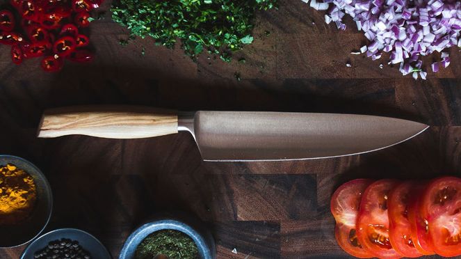 
                    chef's knife Wok in the kitchen