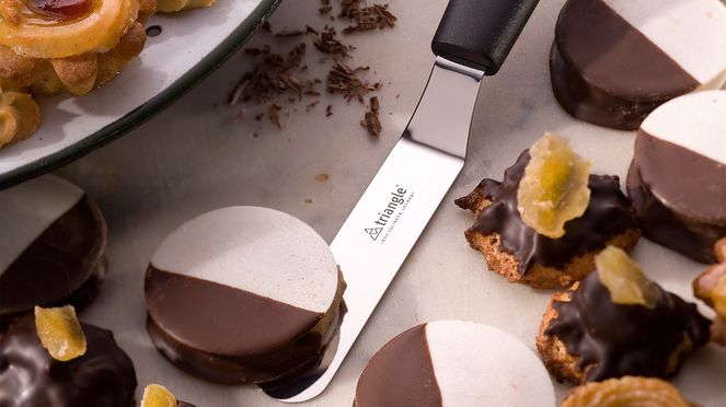 
                    Confieserie Palette als triangle Küchenhelfer