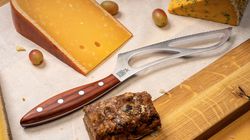 Nouveautés, Couteau à fromage universel