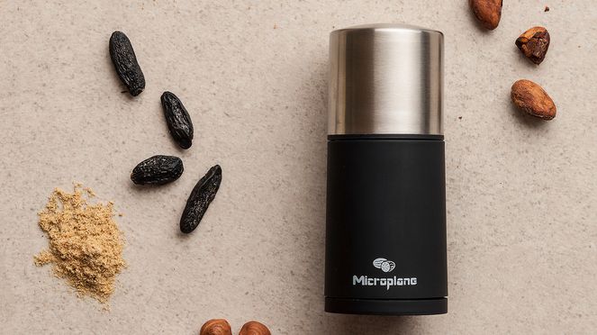 
                    Spice mill for nutmeg, tonka beans or cinnamon