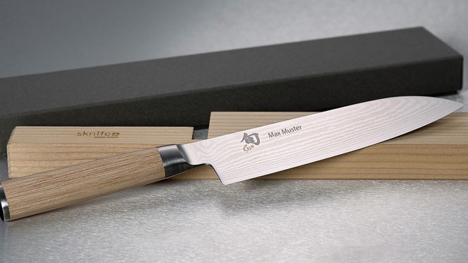 
                    CeCo world-of-knives.ch bietet Gravurservice und nachhaltige Verpackung