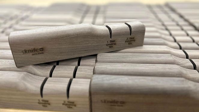 
                    sknife Schleifgerät mit Ersatzschleifeinheit mit zwei Stufen 800/2000 Körnung